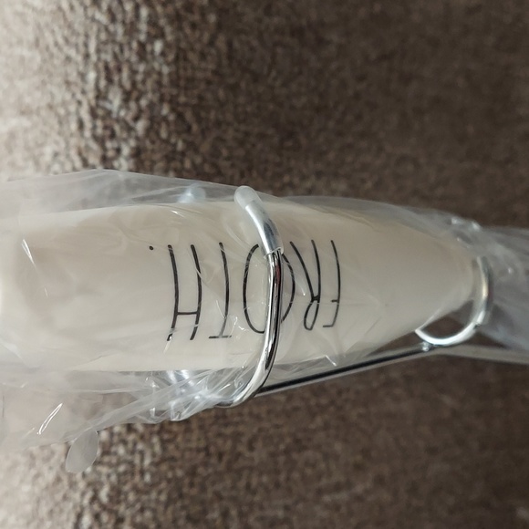 Rae Dunn Electric Milk Frother - Picture 13 of 14